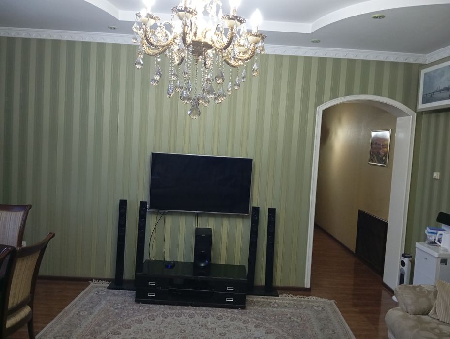 Два дома на одной территории