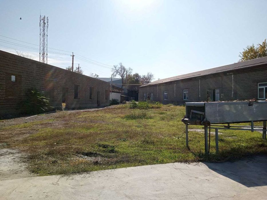 Yu  Продаётся производственная база на 59 сотках Алмалык