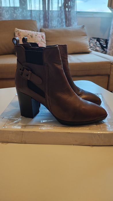 Ghete dama piele