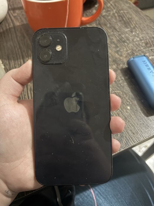 Продам айфон 12,на 64гб