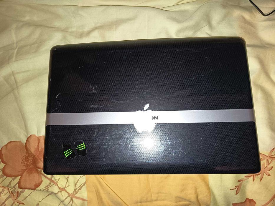 Laptop Medion Akoya Core i3 3120m, display mare de 17,3 inch, 4gb ram