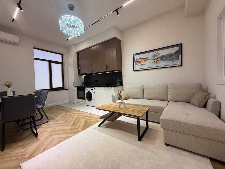 Сдается 4 комнатная квартира на Юнусабаде