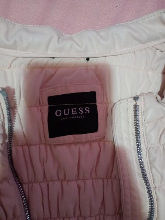 Geaca de la Guess