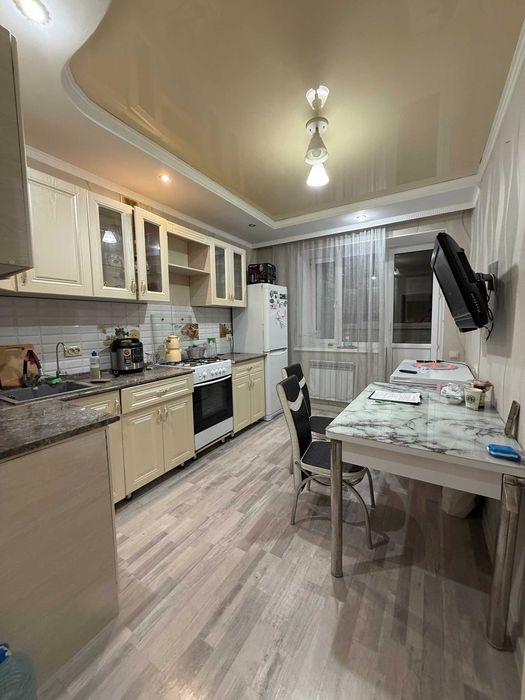 Продам 2х комн кв в самом центре Батыс