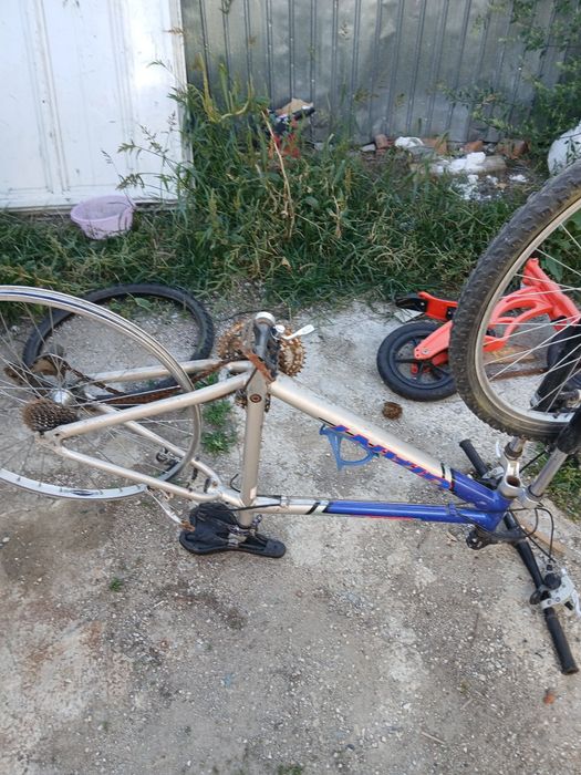 vând piese de bicicleta