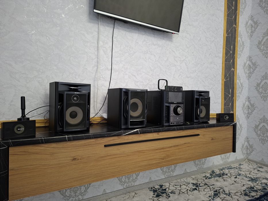 Muzikalniy sentr sotiladi