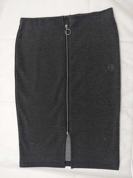 Fustă bodycon gri Terranova, Mărimea M, cu fermoar, stare excelenta