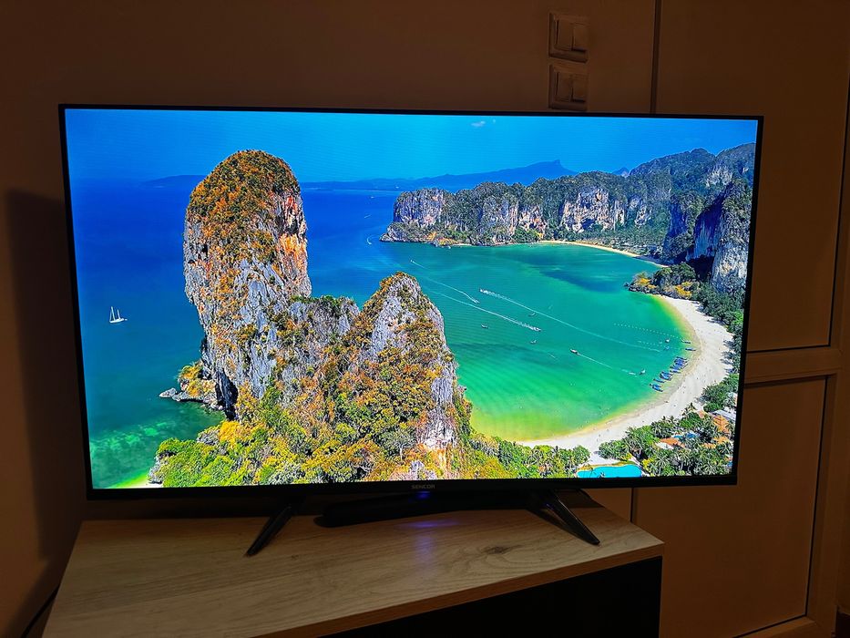 Televizor Full HD Sencor 102 cm nou