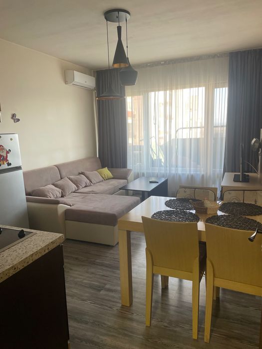 Давам под наем двустаен апартамент в Тракия