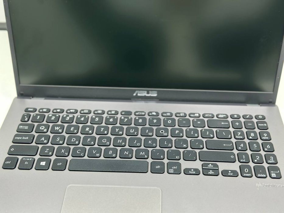 Asus core i3-7 / ram 8gb / ssd 128 gb / —