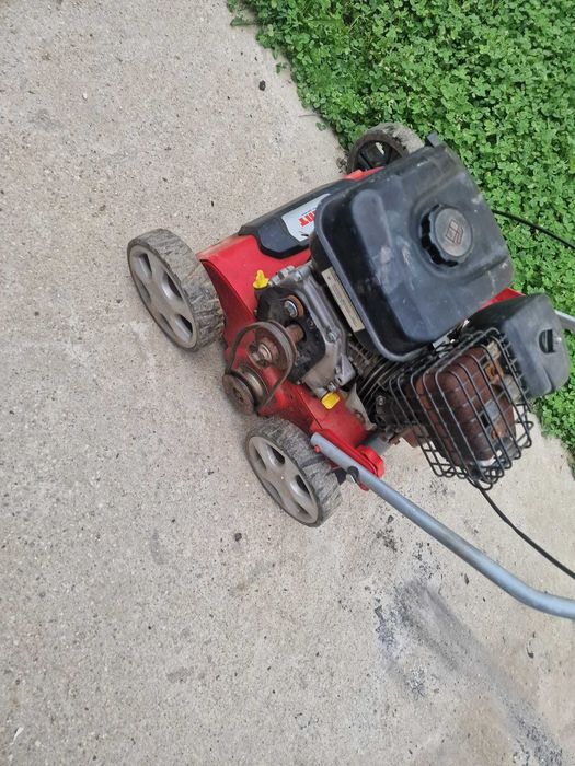 Scarificator pe benzina HECHT, Briggs Stratton 4cp in 4 timpi Stare f