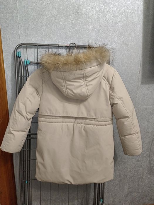 Продам куртку для девочки