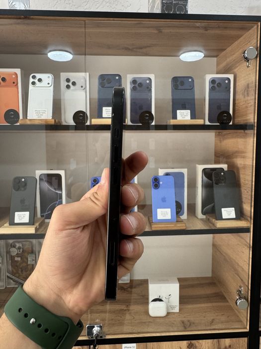 iPhone 15
