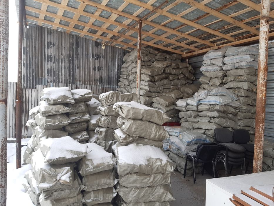 Уголь,дрова,песок,глина,кз,щебень,цемент, чернозем в мешках.