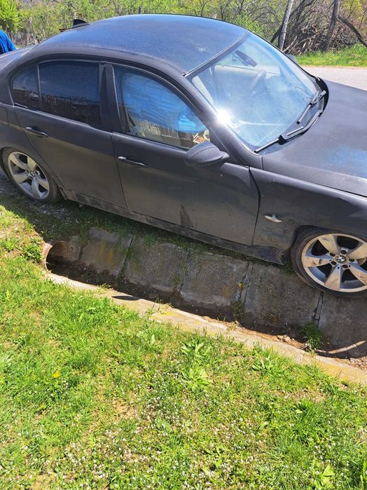 Masina avariata bmw e90 318d