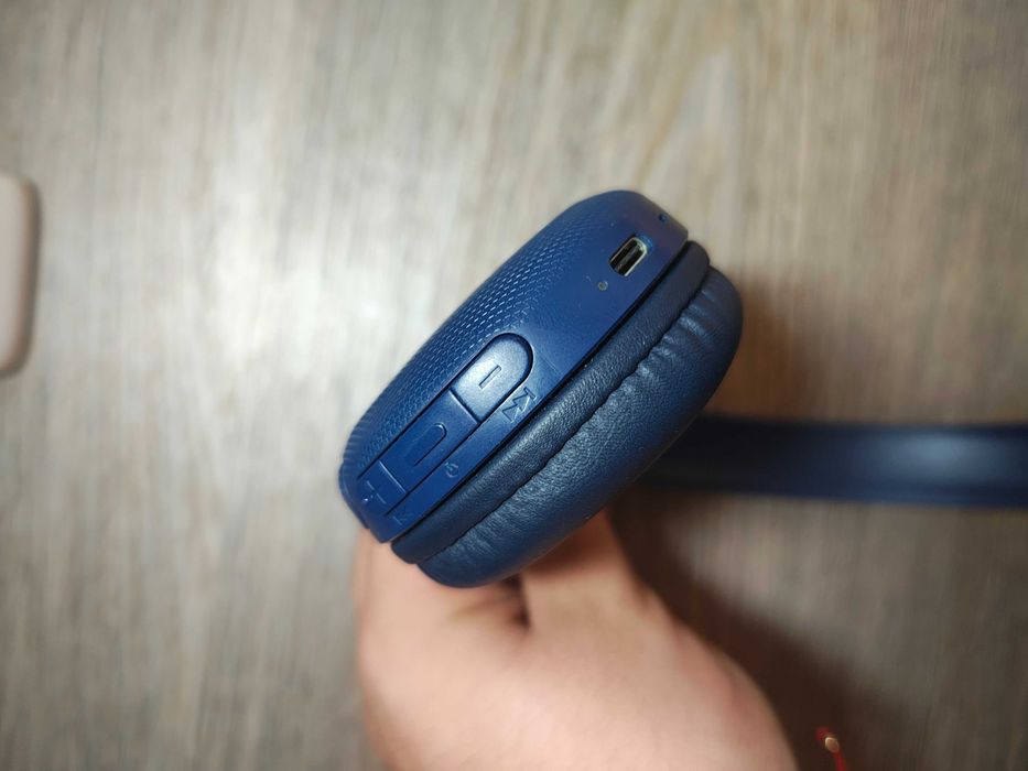 Безжични слушалки Sony WH-CH510