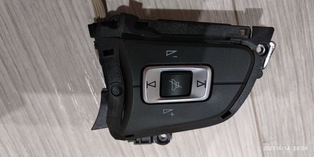 Бутони за волан за VW Golf 7 / 5G0959442H