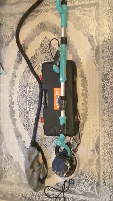 Продам Шлиф машину для стен