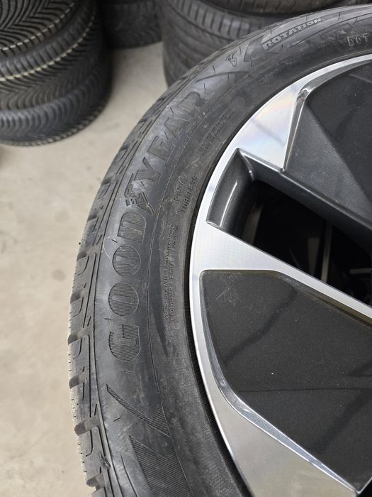 4 Броя 215/55/18 Goodyear