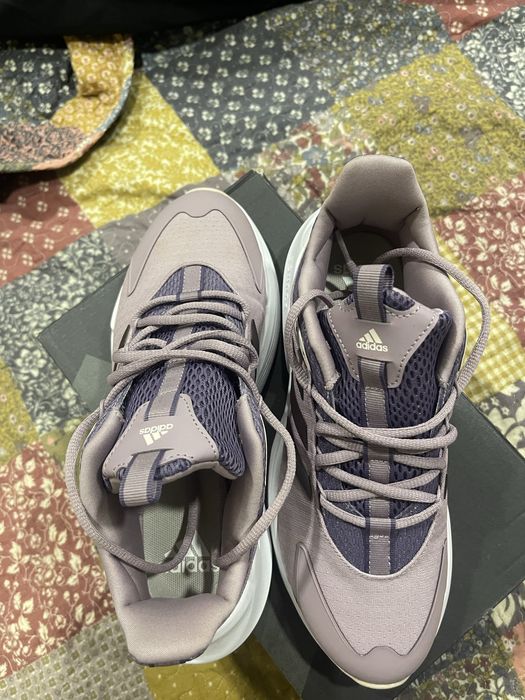 Нови маратонки марка ади дас номер 40