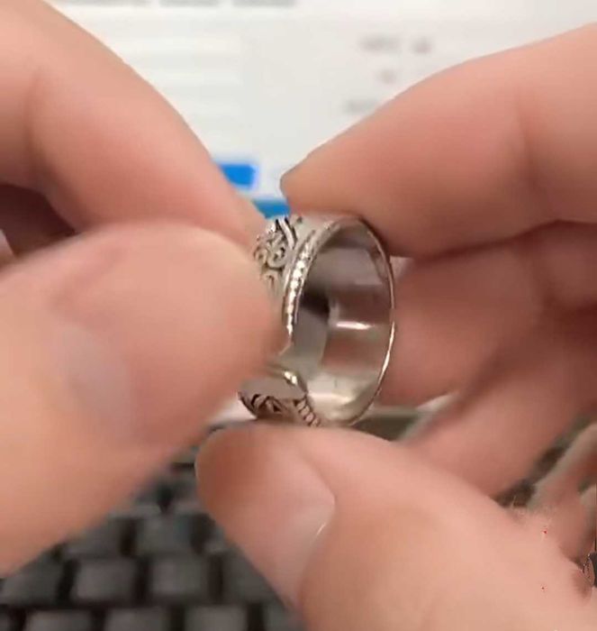 Женское новое, модное кольцо ."Möbius ring".