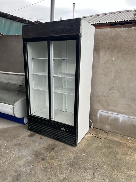 Витринный шкаф холодильник