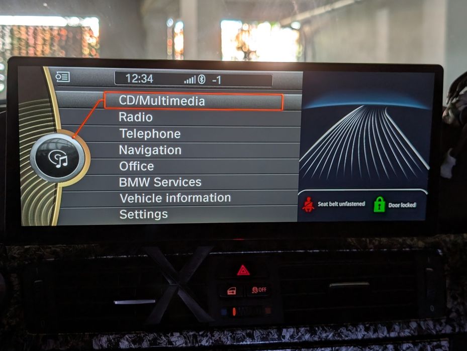 BMW E90 navigatie CIC moderna 12.3 inch