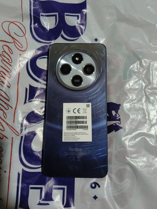 Vând Xiaomi Redmi 14 c de 256 GB ,8 RAM