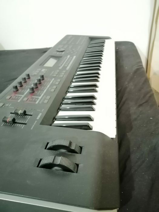 Yamaha MOX 6 синтезатор