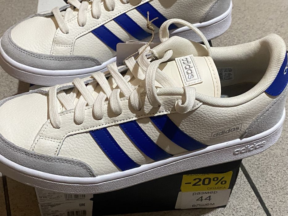 Кроссовки Адидас р 43-44