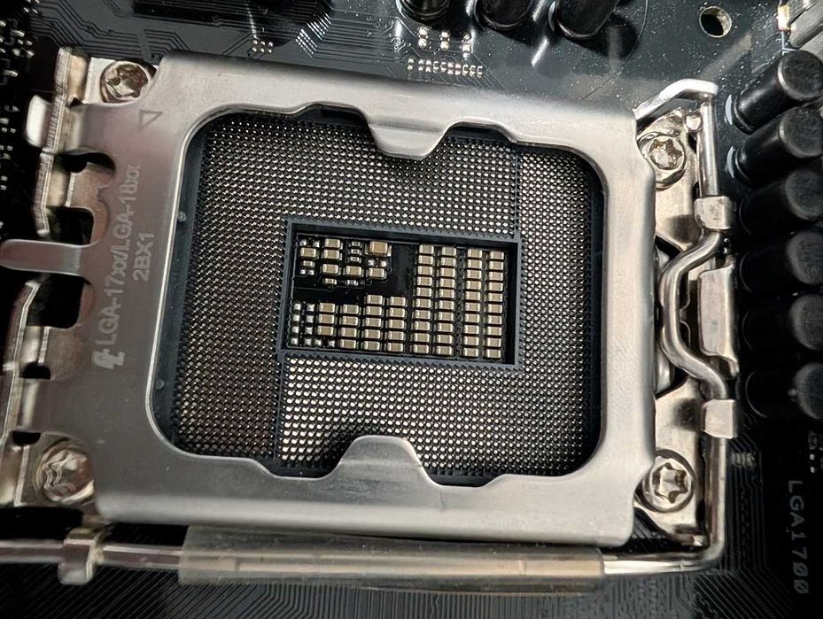 vand ASUS TUF Gaming B760M-PLUS D4