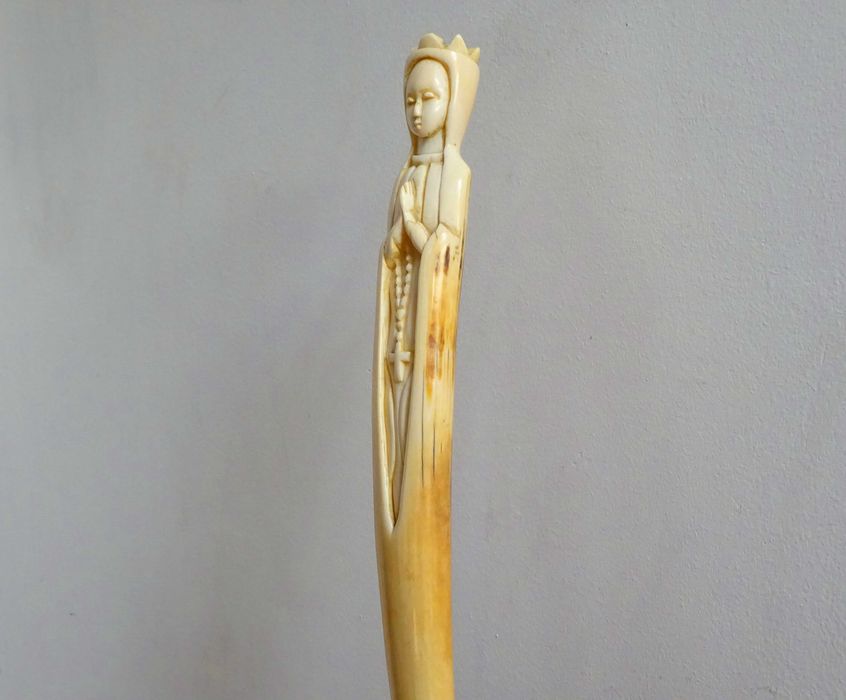 Statueta veche ‘Fecioara Maria’, sculptata manual - UNICAT