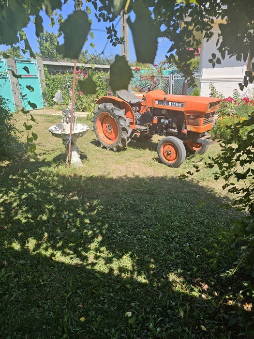 Tractor Kubota L185