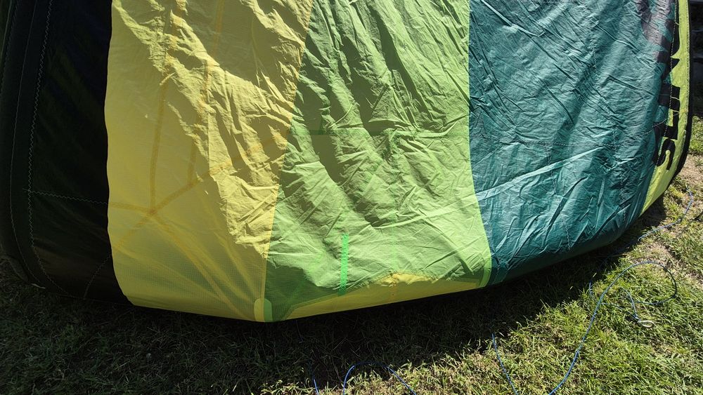 Продавам кайт сърфинг екипировка – Slingshot крила и бар