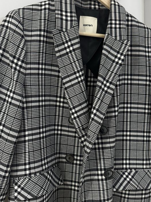 Дамско сако в черно/бяло с райе