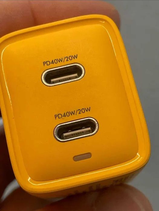 Încărcător superfast charge GaN 40W cu cablu USB-C USB-C 1m