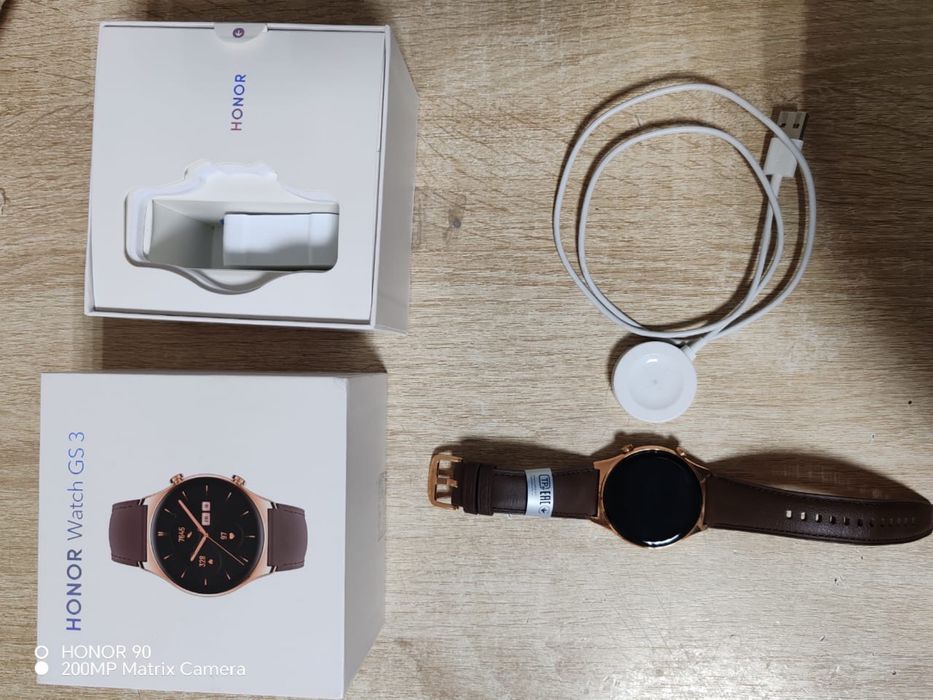 Продам  смарт-часы HONOR Watch GS 3