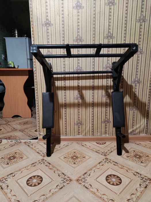 Продам настенный турник 3в1