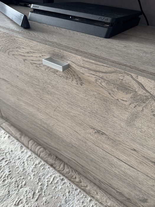 Продам тумбу под телевизор