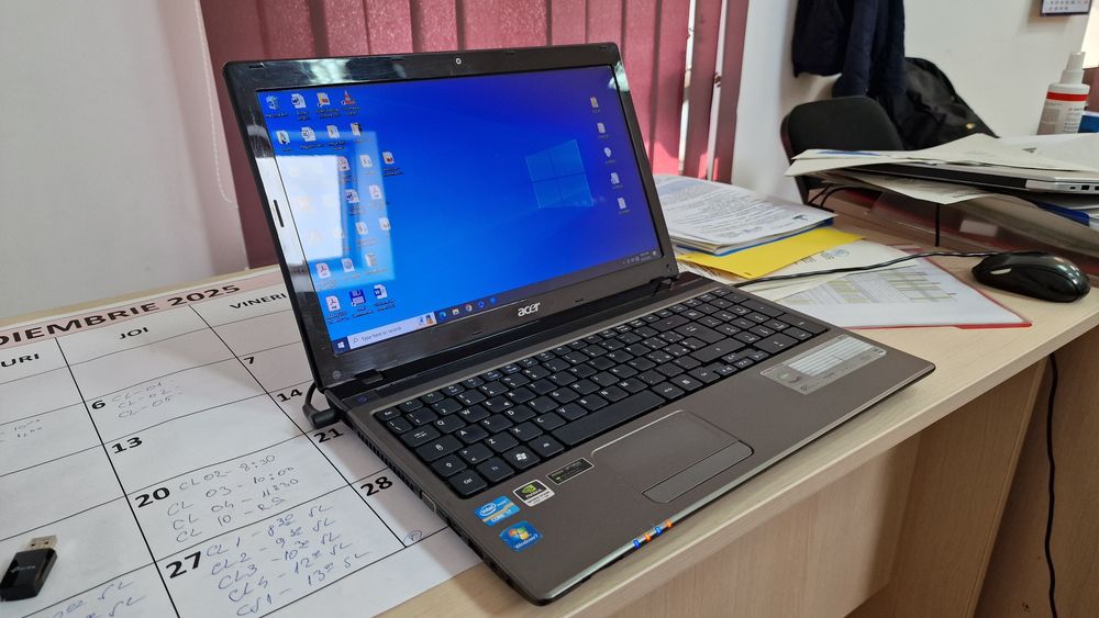 Laptop ACER I7 8gb 1gb Nvidia dedicata + placa video integrata