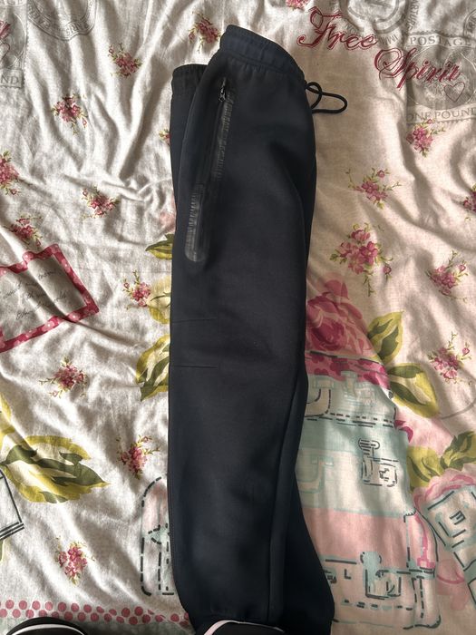 Pantaloni nike tech negri