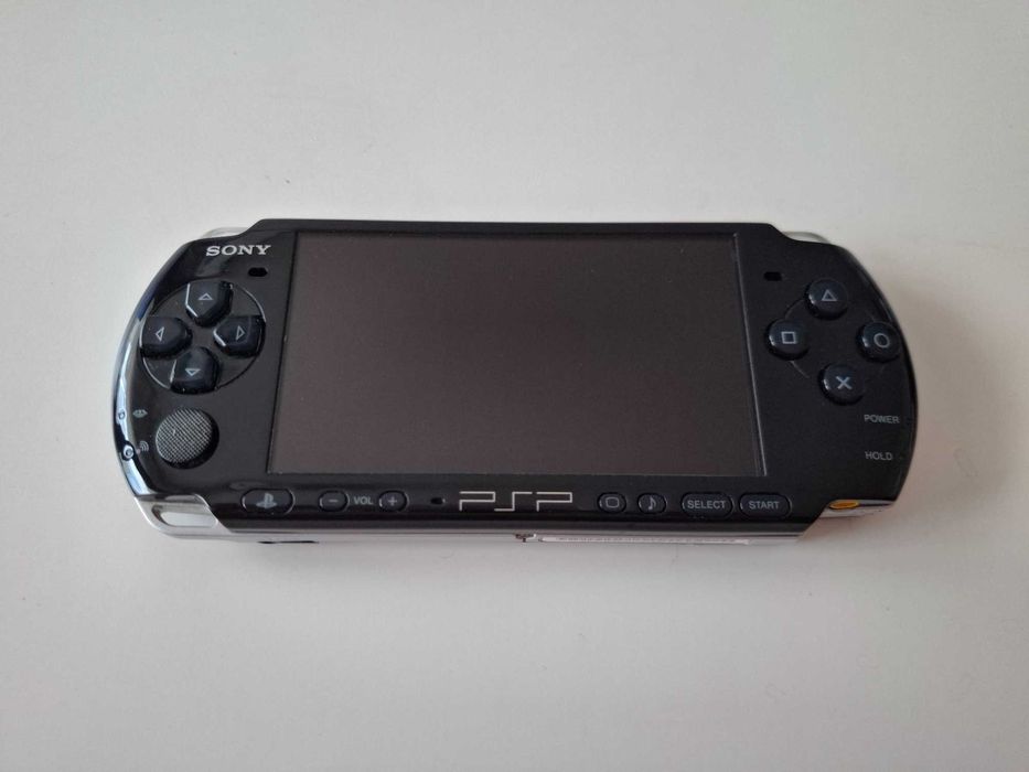 Sony PSP 3000 Playstation Portable - качени много игри