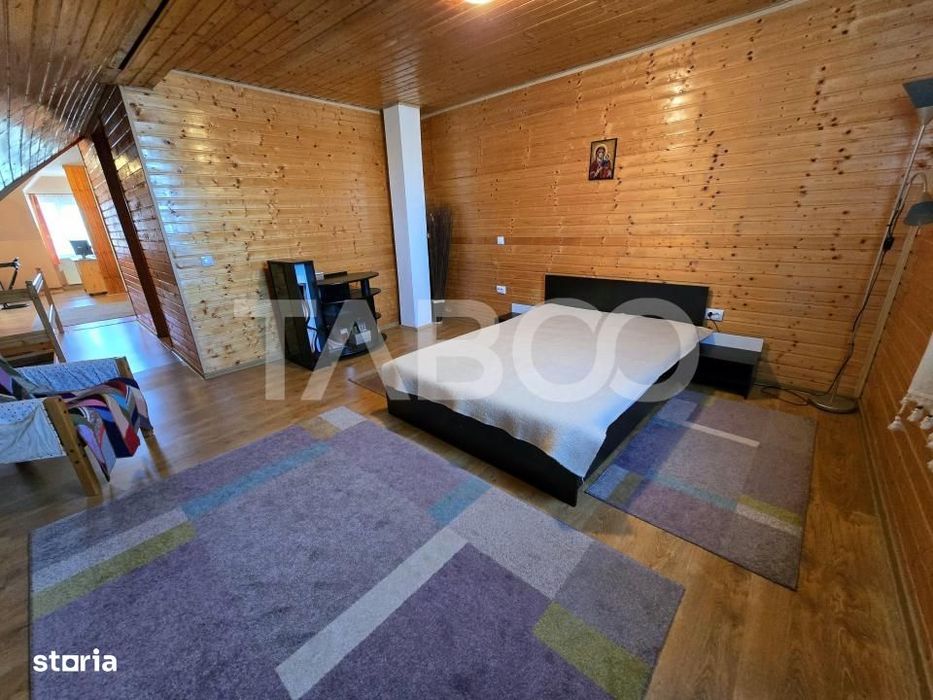Casa spatioasa de vanzare teren 432 mp zona linistita - Lupeni Sibiu