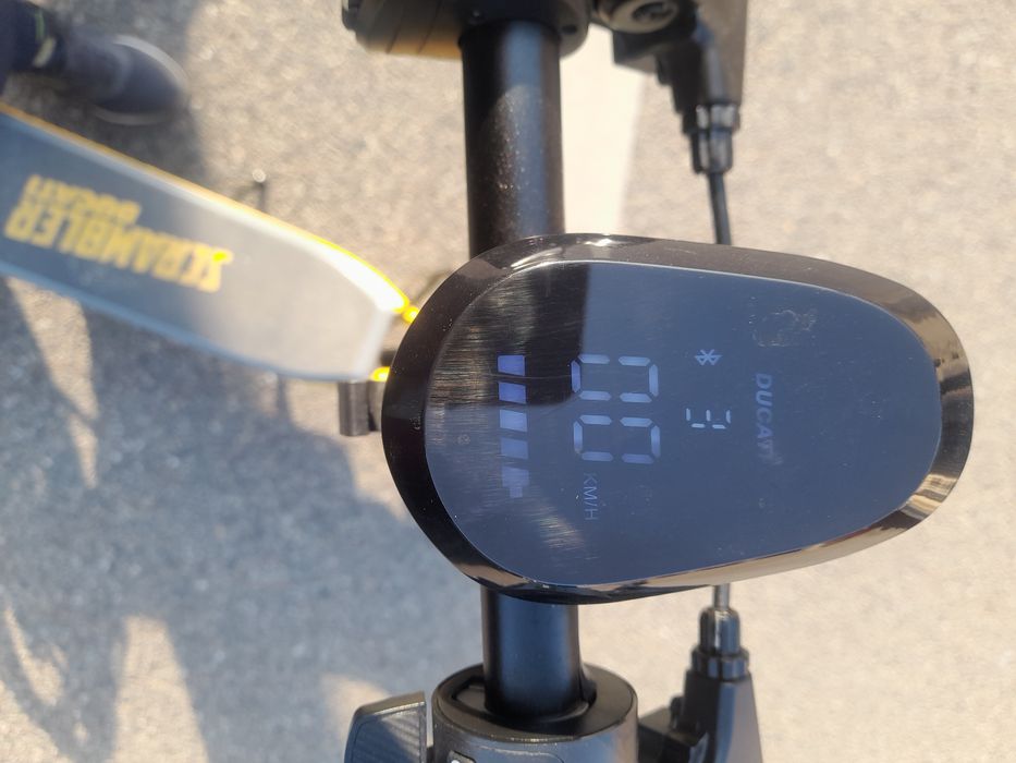 Vând trotineta electrică Scrambler Ducati City Cross-E, 10 inch