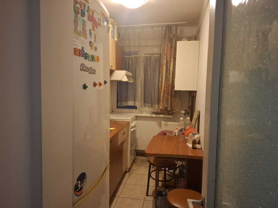 Apartament 1 camera conf. 1 decomandat, etaj 4/4, Calea Caransebesului, Resita (Caras-Severin)