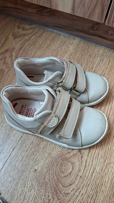 Обувки 25 размер geox и рокля