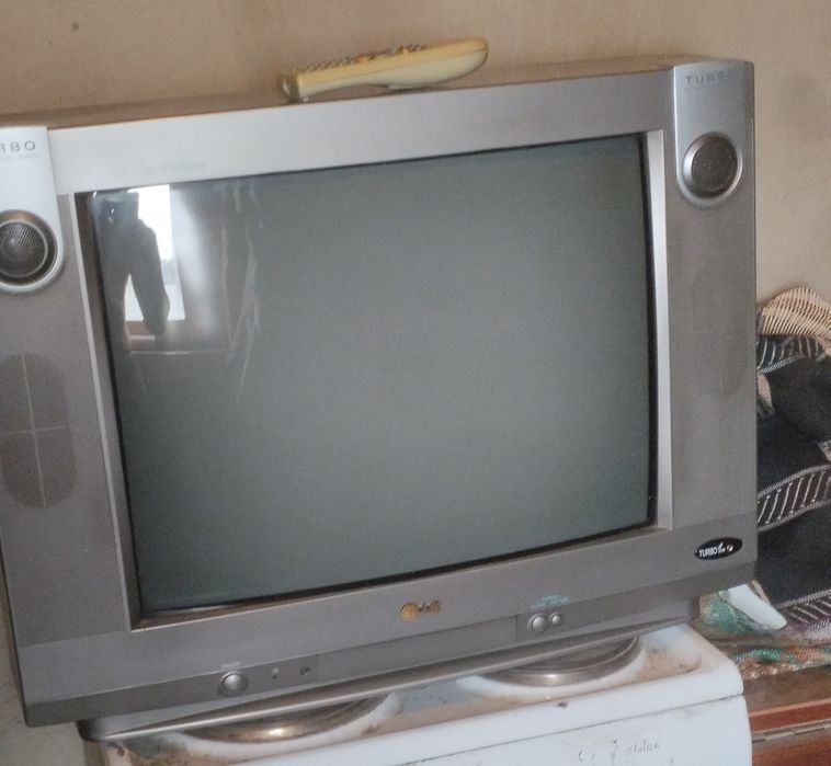 Продам телевизор