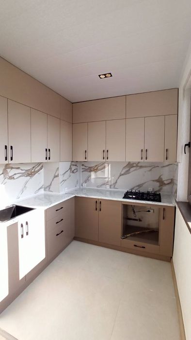 Продаётся квартира в Юнусабад на Ц-5, Массив Киёт