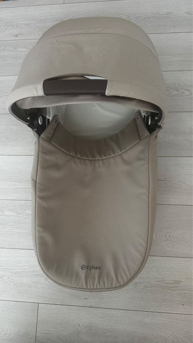 Vand 2 landouri Cybex in stare perfecta