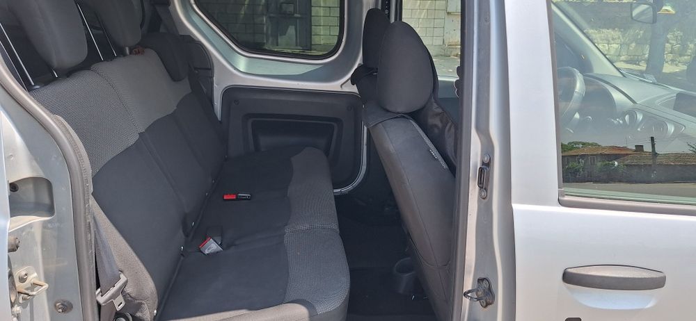 Продавам Дачия Докер